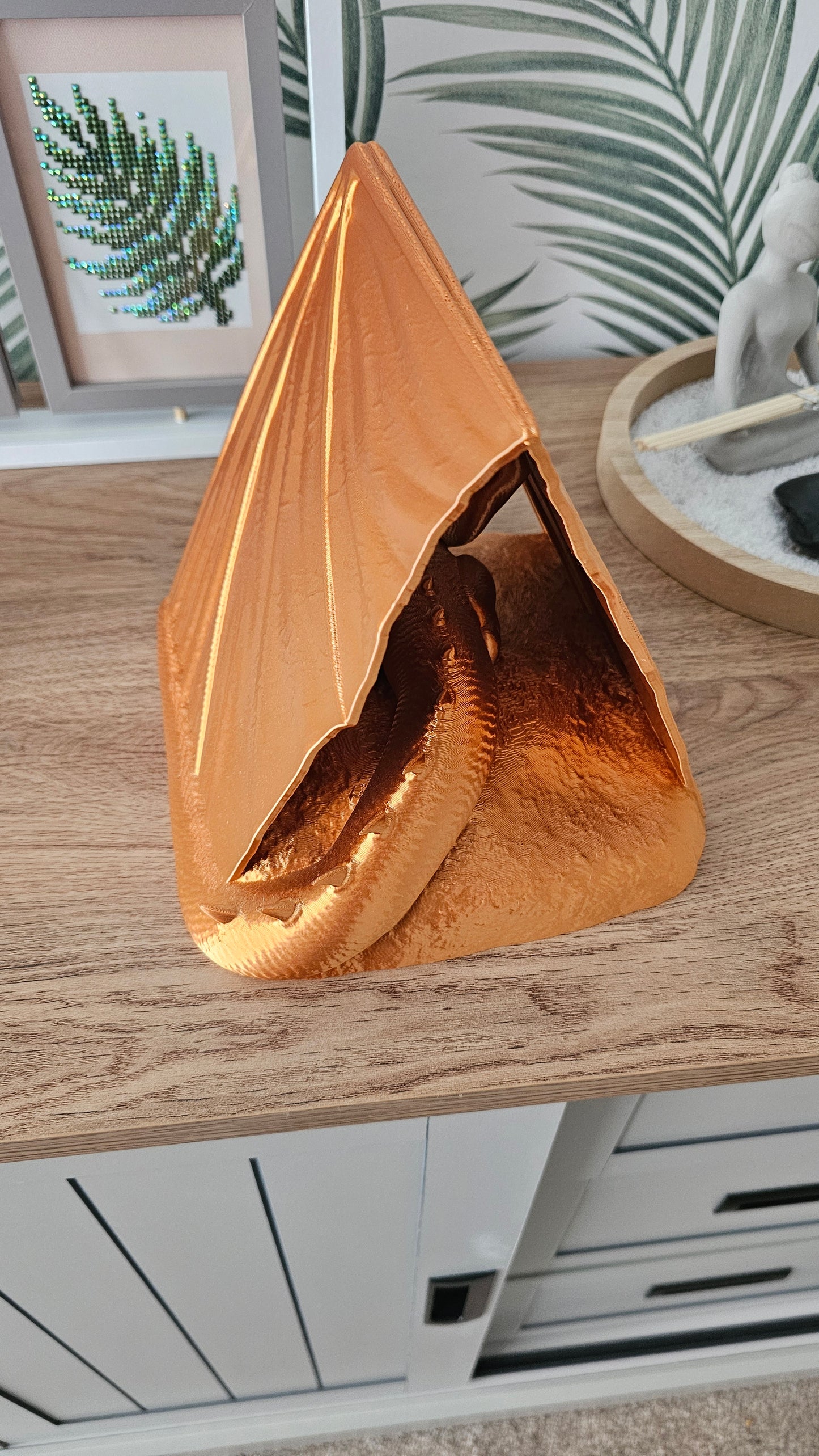 Dragon Book holder, Page holder, Book lover, bookstagram, book worm, fantasy reading, fourth wing. 3D printed. book wyrm